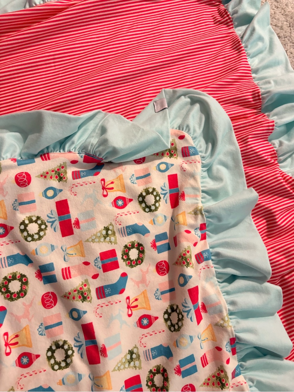 SweetHoney Holiday blanket